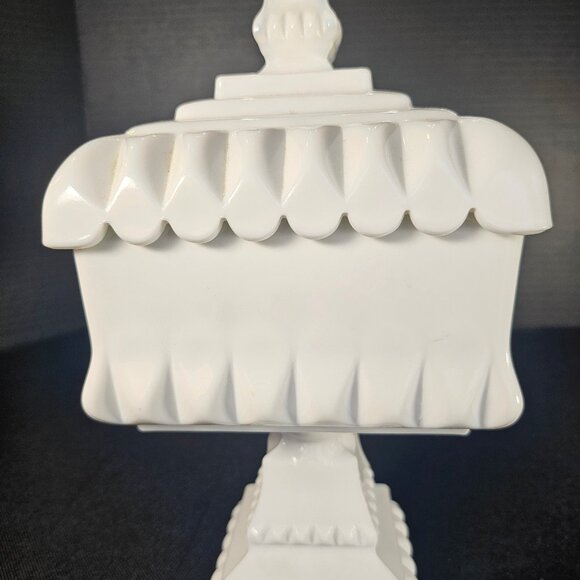 Large Vintage Westmoreland Wedding Milk Glass Covered Pedestal Candy Dish - Picture 2 of 12